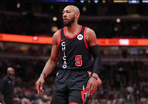 外线很准！杰旺·卡特5记三分球拿下15分4板1助 正负值+20