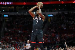 杜兰特火箭生涯得分突破300分&仅用12场 队史最快！