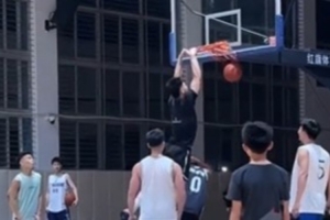 感觉全都回来了！崔永熙与广体校队打训练局 丝滑三分+隔人暴扣