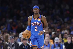 还是那么稳定！亚历山大半场12中7&三分3中2砍18分 另有3板6助2断