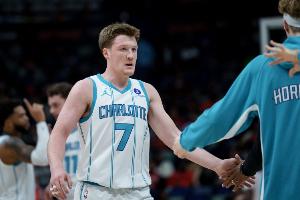 你才是领袖！4号秀克尼佩尔20中11&三分12中5砍下28分8板7助