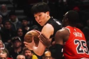 目光坚毅！对抗有力！开拓者官方晒杨瀚森背打慢动作技术细节