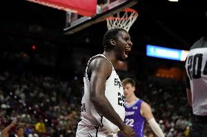 惊艳！大卫·琼斯·加西亚7中5拿12分5板6助3断1帽 均创生涯新高