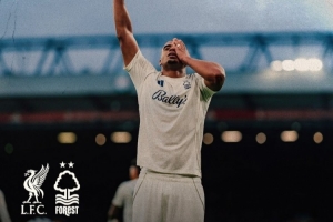 对利物浦1球+13解围！森林官方：穆里略被球迷票选为本场队内最佳