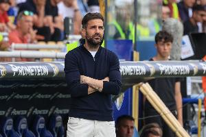 小法：迪奥带伤被塞内加尔征召结果现在又伤了，他不该参加非洲杯