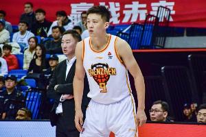 媒体人：周鹏在三分半投篮测试中未能完成 中途放弃 大概率要补测