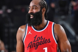 分卫生涯第17季或之后场均得分：科比27.3分第一 哈登目前28.4分