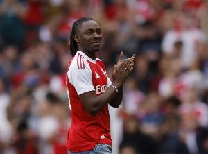 一己之力！埃泽全场6射4正进3球，热刺全队则3射1正进1球