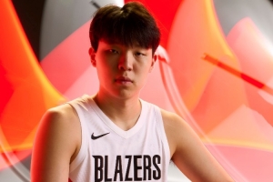 媒体人：杨瀚森的进攻能力&传球达到NBA标准 最大问题是防守脚步