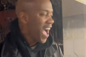 马布里：在美国夜晚街头碰到“中国宵夜” 谁能忍住不尝尝？