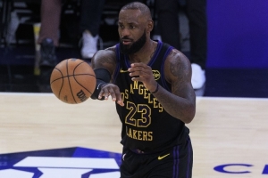 12胜4负！詹姆斯：我们投篮不好但依旧能够赢球 这是最鼓舞人心的