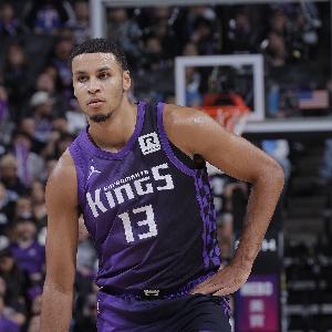 非卖品！基根·穆雷鏖战44分钟 19中10砍下26分&生涯新高的15板