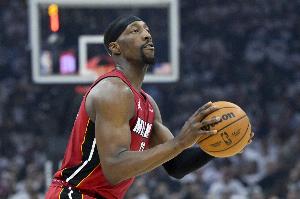 阿德巴约：防守是我们的立队之本 无论进攻如何 防守始终是核心