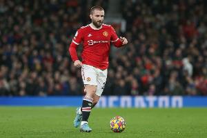 记者谈曼联：对阵水晶宫必须让卢克·肖踢左翼卫，被打穿也认了