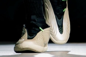 哈登入场&比赛首次上脚了Harden Vol.10！祖巴茨&科林斯也穿同款