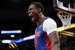 可惜没赢！活塞全场55篮板&21前场篮板 两项数据都大幅领先