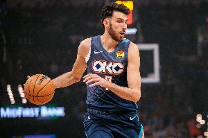 切特：今天我的状态并非全程在线 努力保持专注教练信任我