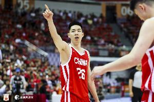 空有一身拼劲！朱俊龙4中1拿到2分2板1助2断1帽