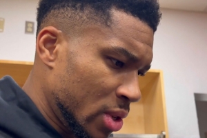 字母哥：本有机会连续两年去赌城 不记得上一次7连败是啥时候