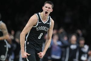 强行续命！新秀杰明里突外投个人连拿8分