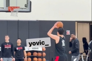 天道酬勤！拓记：杨瀚森和里斯训练后补练投篮 还加练了折返跑