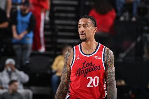 要不还是送我走吧？科林斯10中9砍21分3帽 快船仍四连败