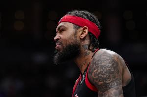 状态全无！英格拉姆首节4中0仅拿2分2助 正负值-15