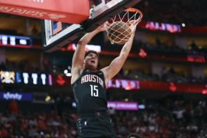 9分6板4助4断2帽&+33！火箭净胜分最多7套5人组中6套有谢泼德身影