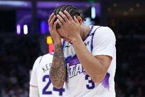 KD：基昂特·乔治和马尔卡宁打出全明星表现 但今晚被我们限制了