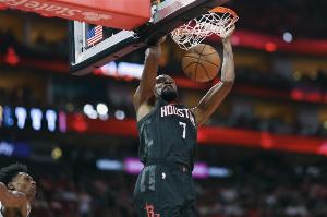 轻轻松松！杜兰特半场11中7&三分4中3高效砍下17分5板3断