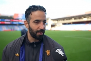 阿莫林：对手上半场就累了，下半场球队和齐尔克泽的配合不一样了