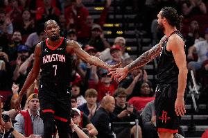 火箭半场领先爵士19分 杜兰特17分5板3断 谢泼德7分4断 马卡7中1