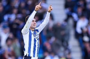 帅炸！皇社球员巴雷内切亚连续两轮轰世界波，任意球+中圈吊射