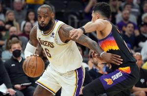 湖记：太阳场均抢断联盟第一 湖人失误偏多 明天这一数据很关键