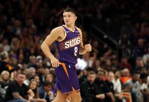 太阳对阵湖人：格雷森·阿伦因生病缺席 瑞安·邓恩迎来复出