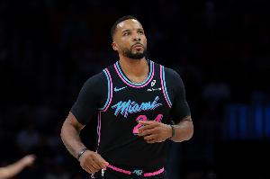 鲍威尔：大家的适配度越来越高继续磨合 我们核心关注点是防守端