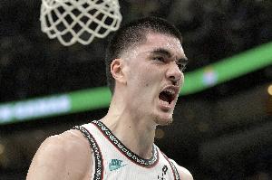 太扎实了！埃迪半场7中6高效拿下13分7板1断