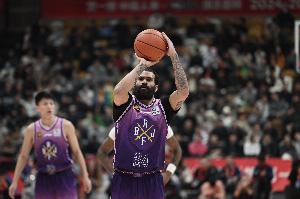 无差别单打！里勒半场7中6超高效砍下19分1助攻