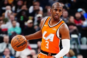 张佳玮：保罗来前快船鱼腩都不是 队史前47年12次季后赛一半有他