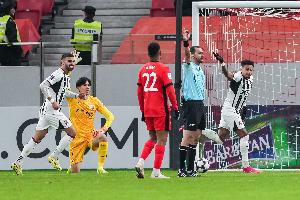 记者：中超球队双线作战分身乏术，联赛节奏也和亚冠严重脱节