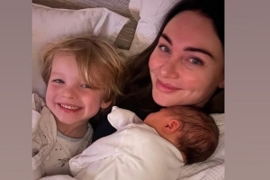 邮报：曼联名宿布鲁斯在去年外孙不幸去世后，再次荣升外公