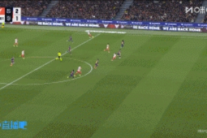 巴萨逃过一劫！阿尔马达在禁区晃倒一片，半空门打偏错失扳平