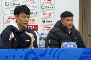 杜锋：感受到了武汉球迷的热情 磨合还是比较生疏 上半场失误太多