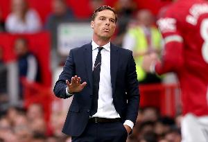 伯恩利上赛季英冠仅输2场丢16球，本赛季英超已输10场丢28球