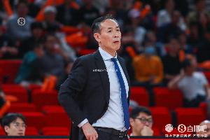 进攻哑火！第三节北京双外援出场但全队仅拿到10分 单节净负17分