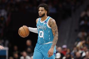 外线没准星！小桥半场三分4中0仅拿4分2板 正负值-16