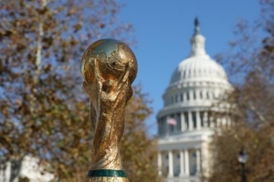 大力神杯已经被运抵华盛顿，12月6日凌晨举行世界杯抽签仪式