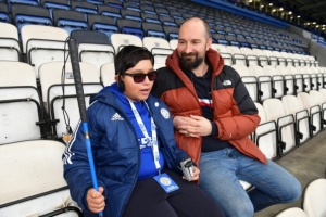 官方：皇权球场提供音频描述解说，莱斯特城邀请视障儿童球迷体验