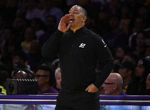 卢：小卡&比尔受伤影响很大 我们曾多次扭转局面 但今年并非如此