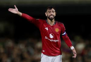 罕见！B费上次英超被判越位还是去年12月vs阿森纳，已过去整整1年